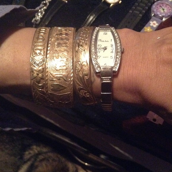 Final Price drop Delta Burke Crystal watch - Picture 4 of 7